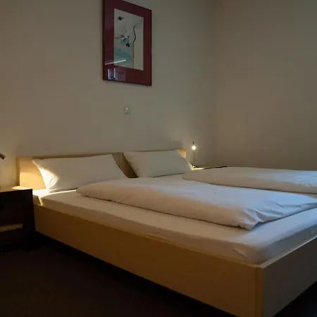 شقة Gaestehaus Roming Moosach